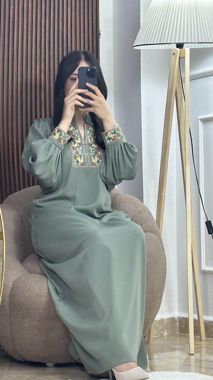 روب " آية "